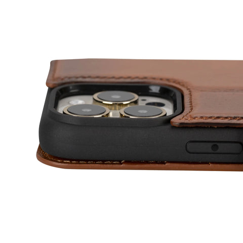 iphone 16 pro leather case with raised camera lips