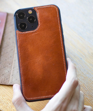 iPhone 13 Mini Slim Leather Case, (Chestnut Brown) - VENOULT