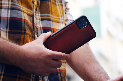 iPhone 13 Pro Slim Leather Case, (Chestnut Brown) - VENOULT